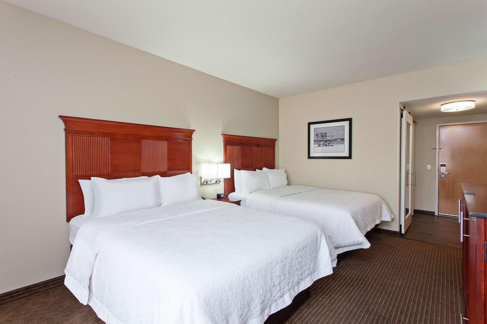 Hampton Inn Санта-Крус Экстерьер фото