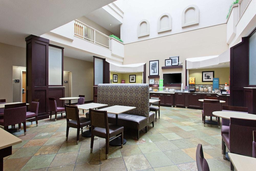 Hampton Inn Санта-Крус Экстерьер фото