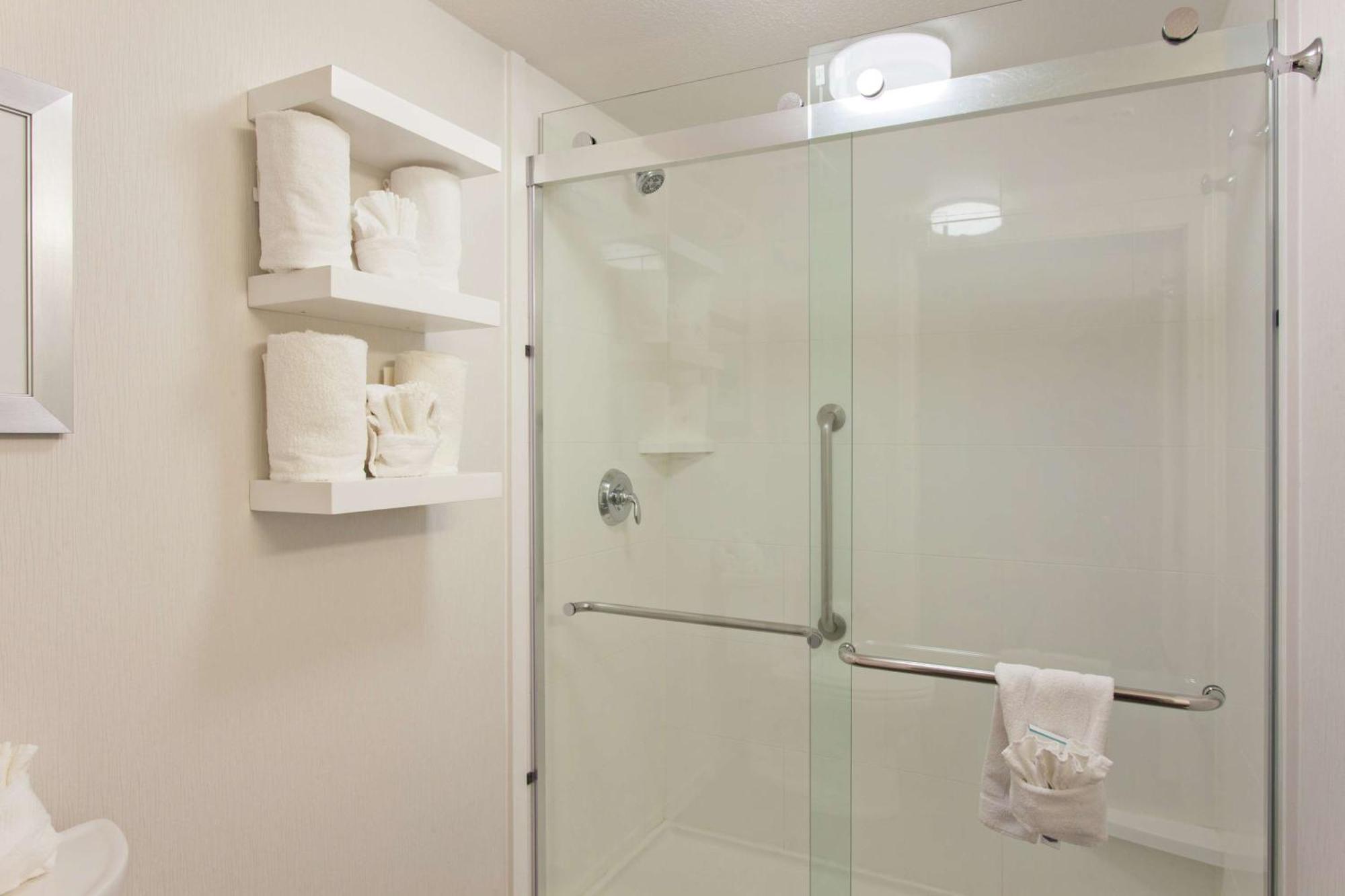 Hampton Inn Санта-Крус Экстерьер фото
