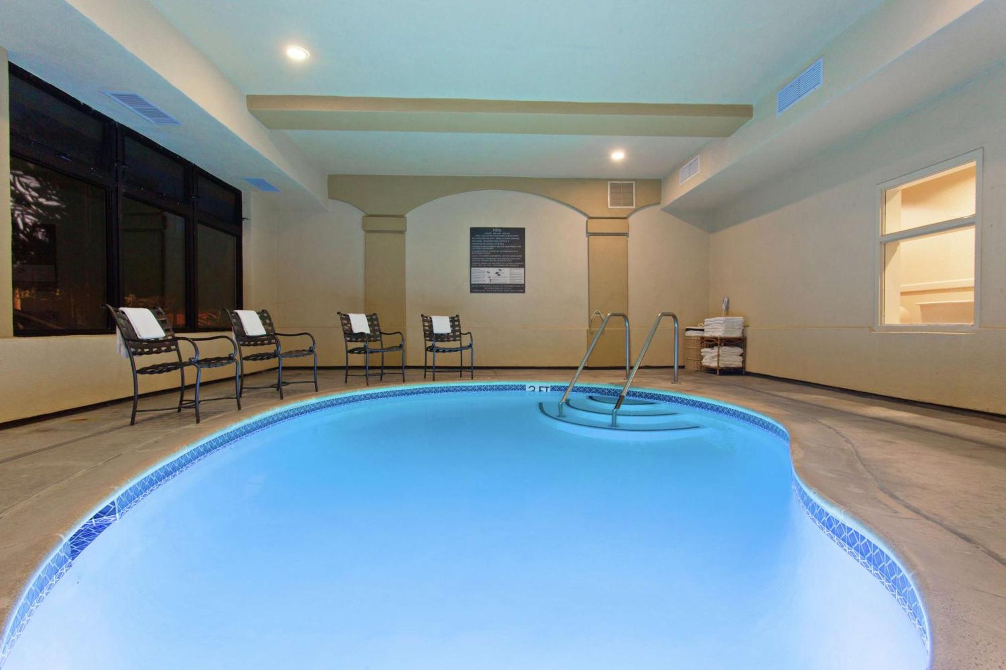 Hampton Inn Санта-Крус Экстерьер фото