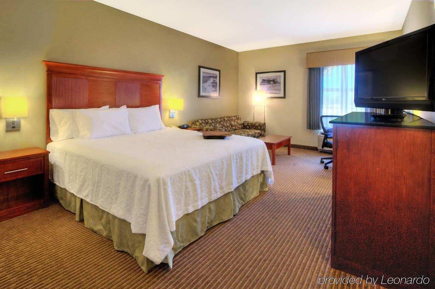 Hampton Inn Санта-Крус Экстерьер фото
